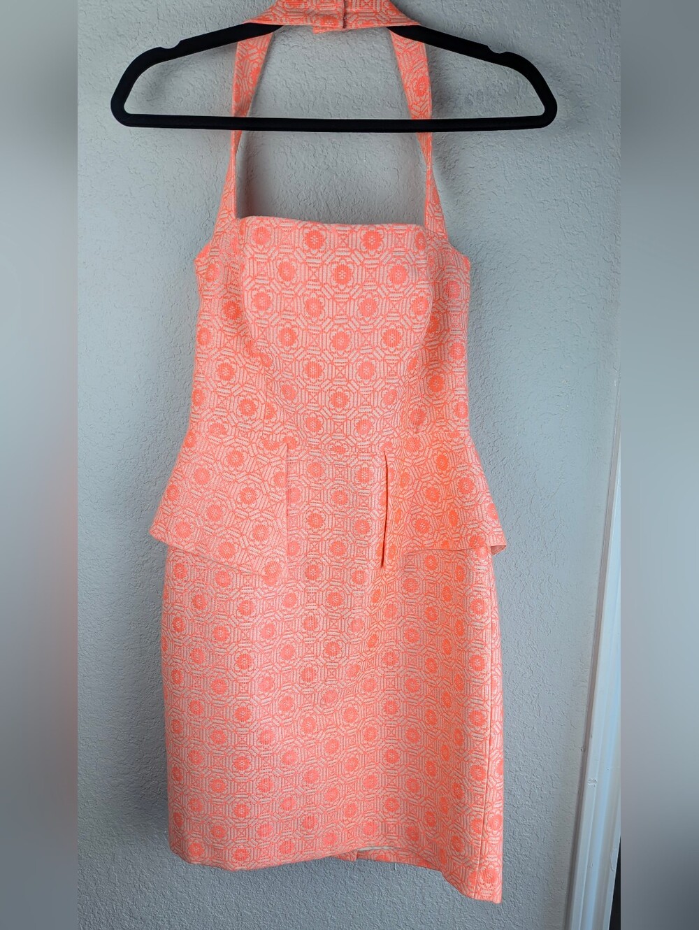 Laundry By Shelli Segal Sheath Dress Size 6 Cream Neon Pink Peplum Halter Barbie